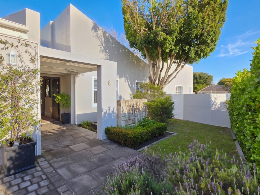 3 Bedroom Property for Sale in Constantia Western Cape